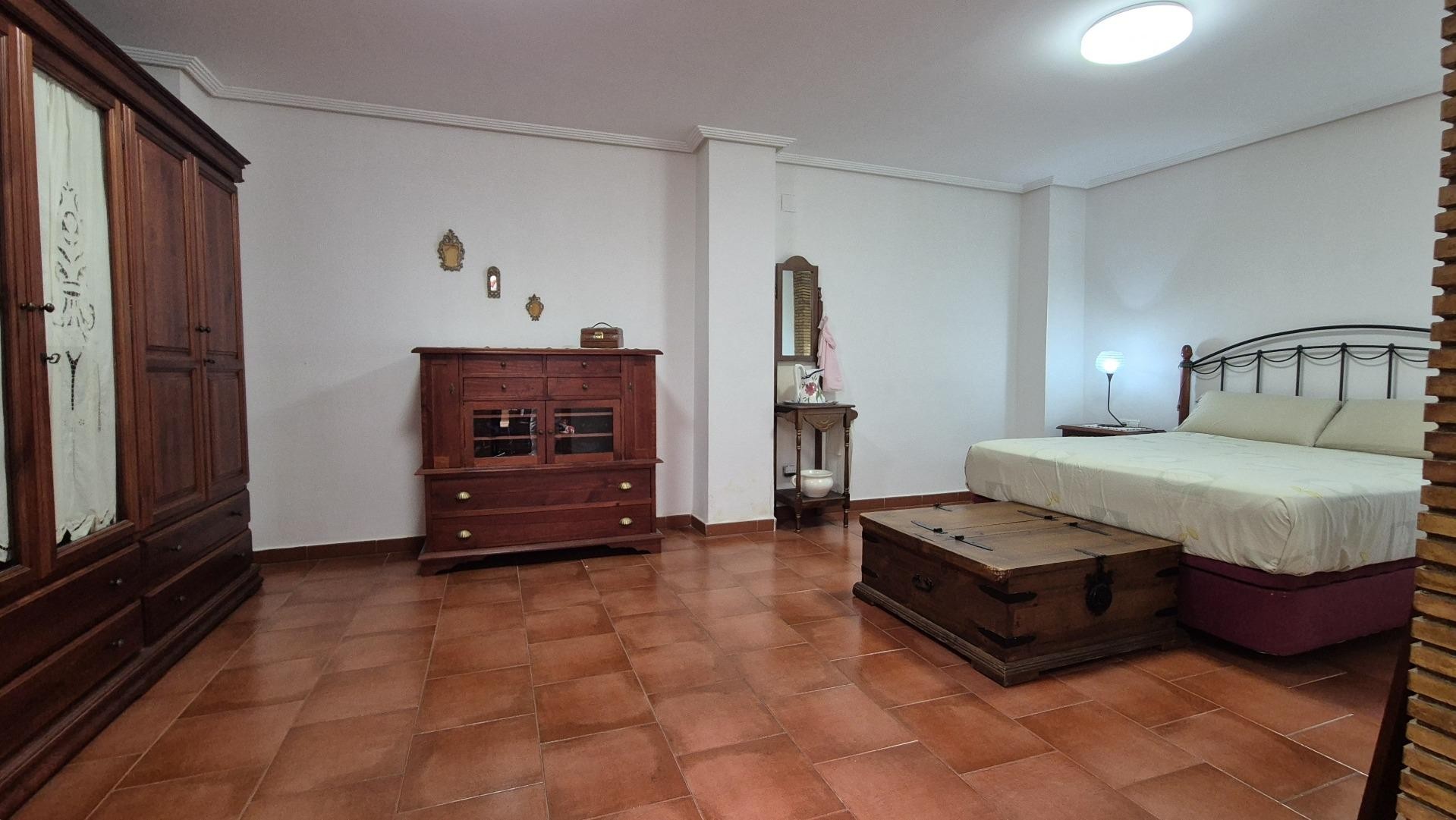 Lägenhet i Valencia, Spanien 3 sovrum, 150 kvm. Nr. 133309
