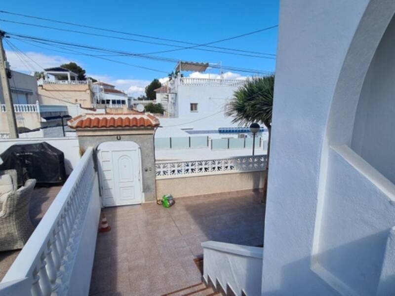 Villa in Urbanizacion Las Filipinas, Alicante, Spain 6 bedrooms, 289 sq.m. No. 133306