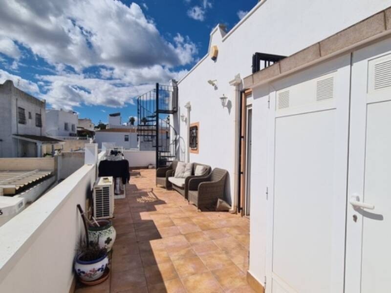 Villa in Urbanizacion Las Filipinas, Alicante, Spain 6 bedrooms, 289 sq.m. No. 133306