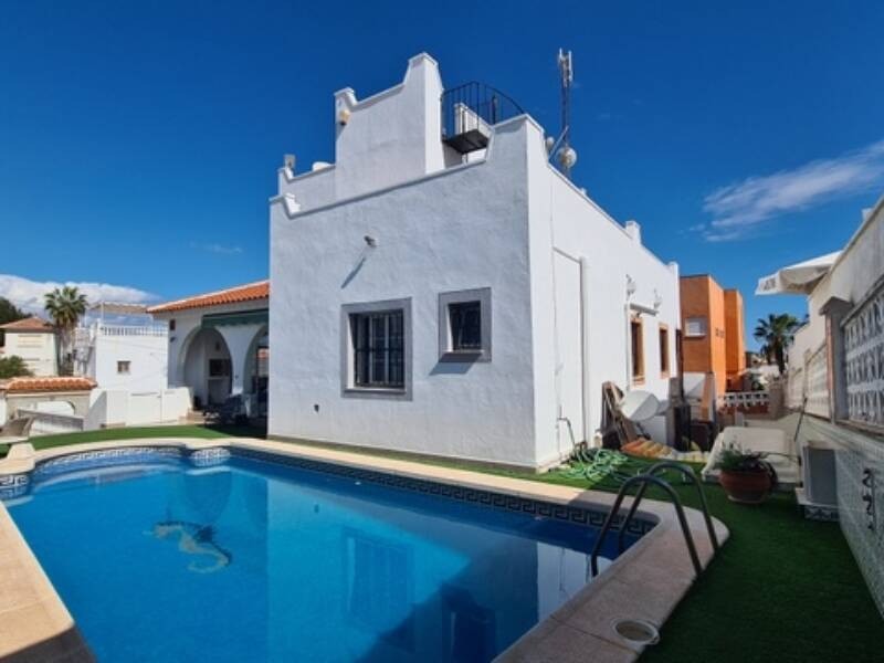 Villa in Urbanizacion Las Filipinas, Alicante, Spain 6 bedrooms, 289 sq.m. No. 133306