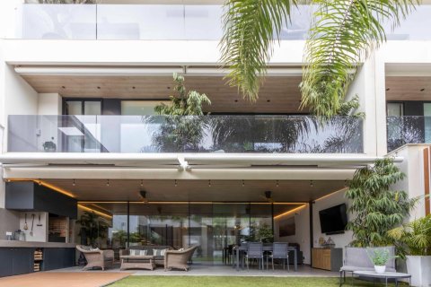 Villa in Valencia, Spain 4 bedrooms, 566 sq.m. No. 133312