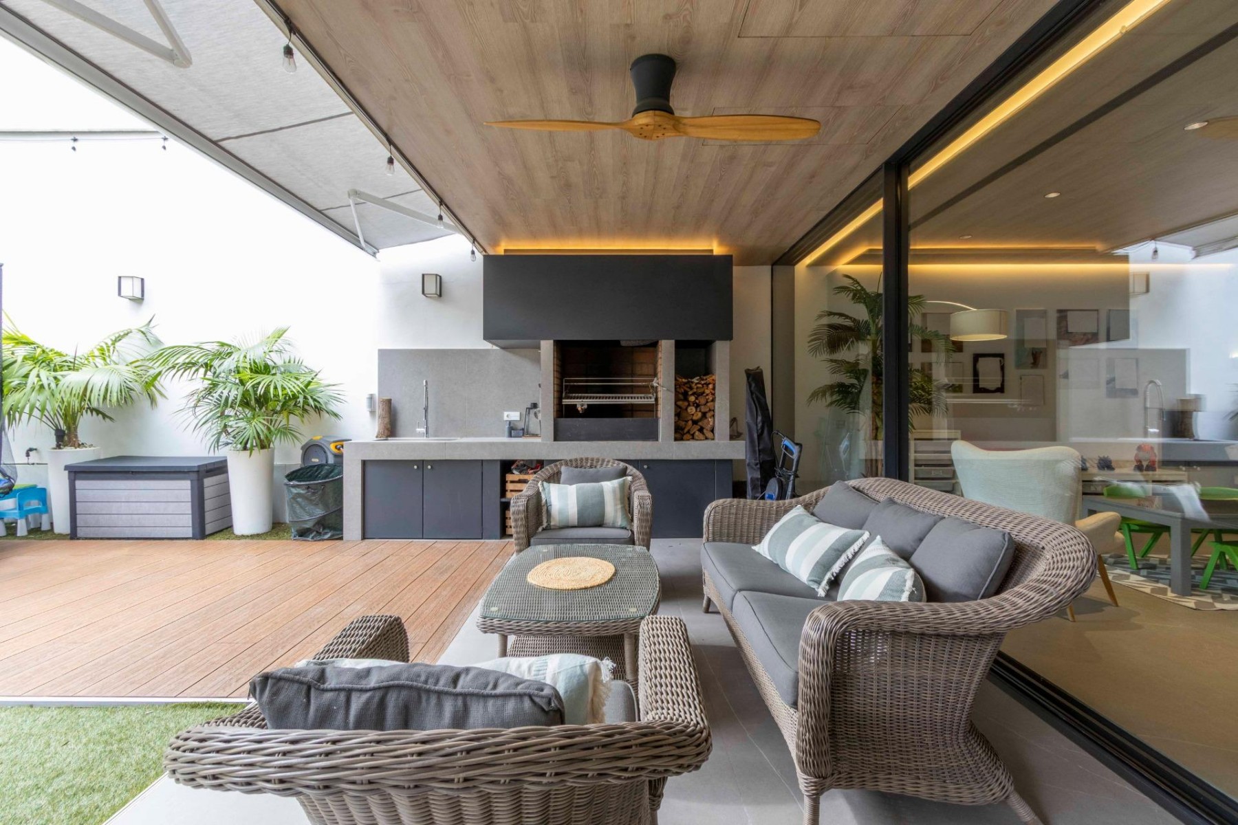 Villa in Valencia, Spanien 4 Schlafzimmer, 566 m2 Nr. 133312