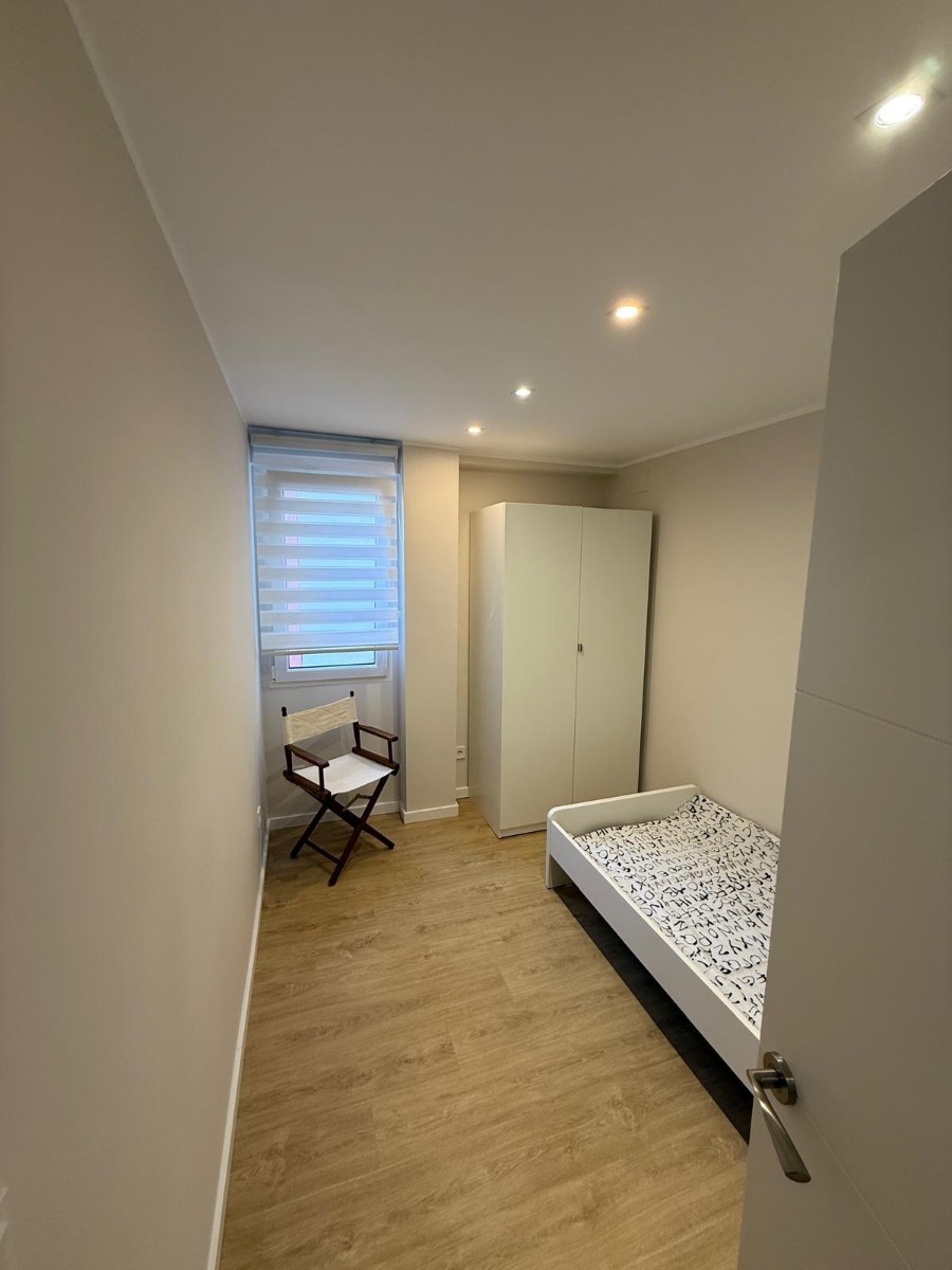 Apartment in Valencia, Spain 4 bedrooms, 102 sq.m. No. 133308