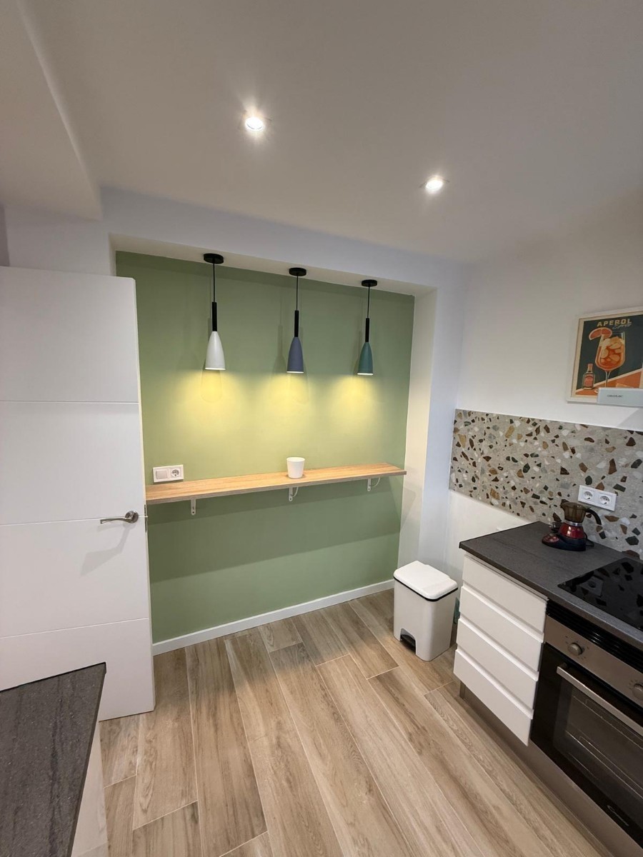 Apartment in Valencia, Spain 4 bedrooms, 102 sq.m. No. 133308