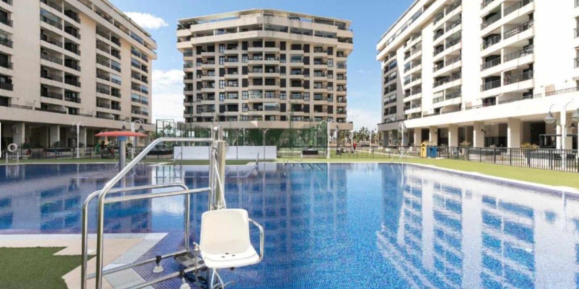 Apartamento en Valencia, València, España 2 dormitorios, 120 m2 No. 133307