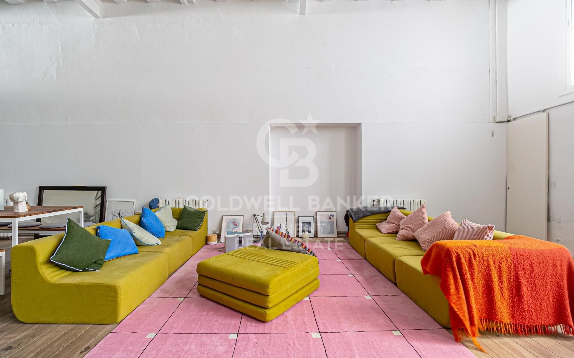 Apartamento en Barcelona, España 1 dormitorio, 174 m2 No. 157167