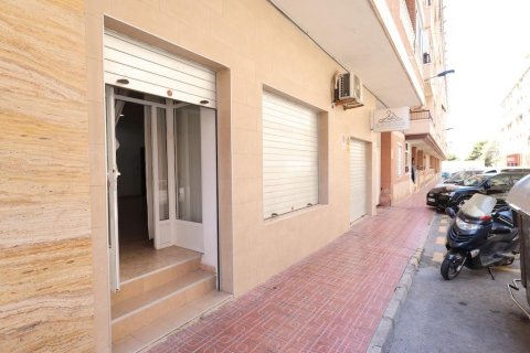 Commercial property in Torrevieja, Alicante, Spain 1 bedroom, 100 sq.m. No. 183085