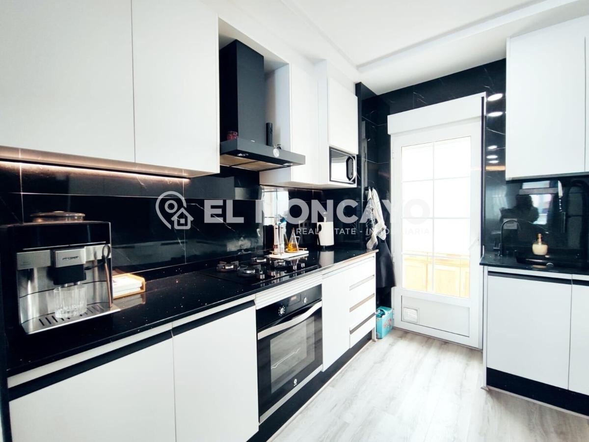 House in Alicante, Spain 3 bedrooms, 76 sq.m. No. 148994