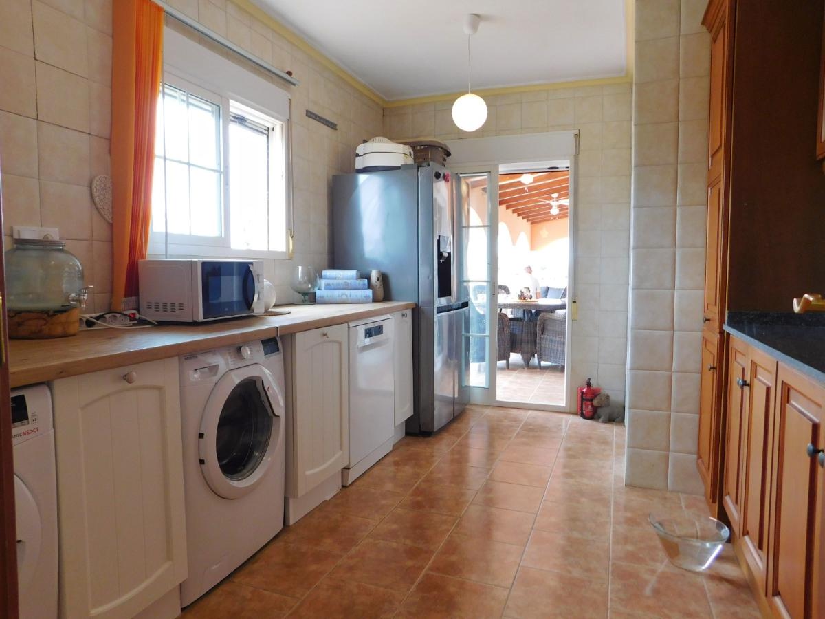 Villa en Alicante, España 3 dormitorios, 239 m2 No. 148998