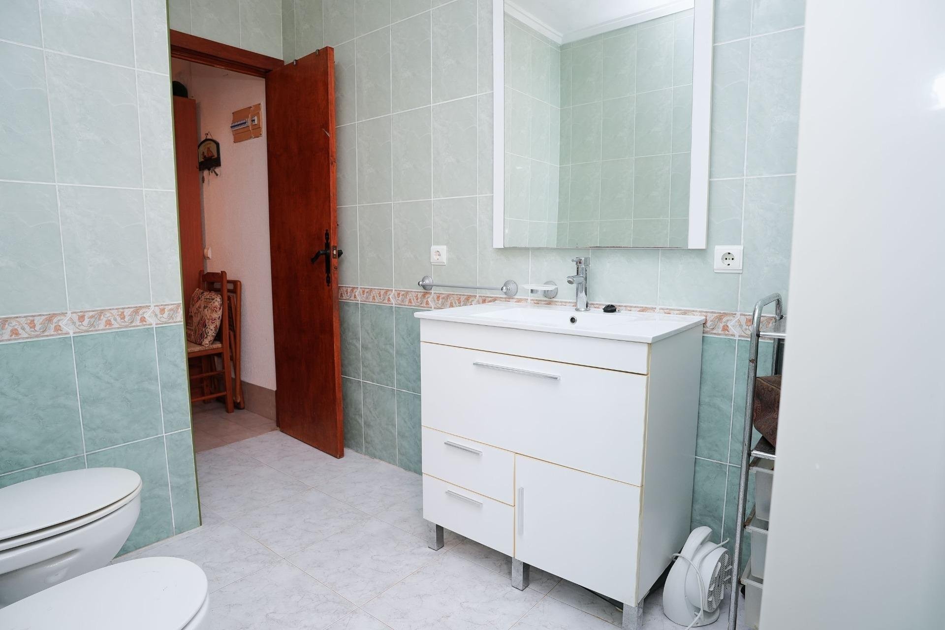Talo Torrevieja, Alicante, Espanja 2 makuuhuonetta, 83 m2 No. 193362