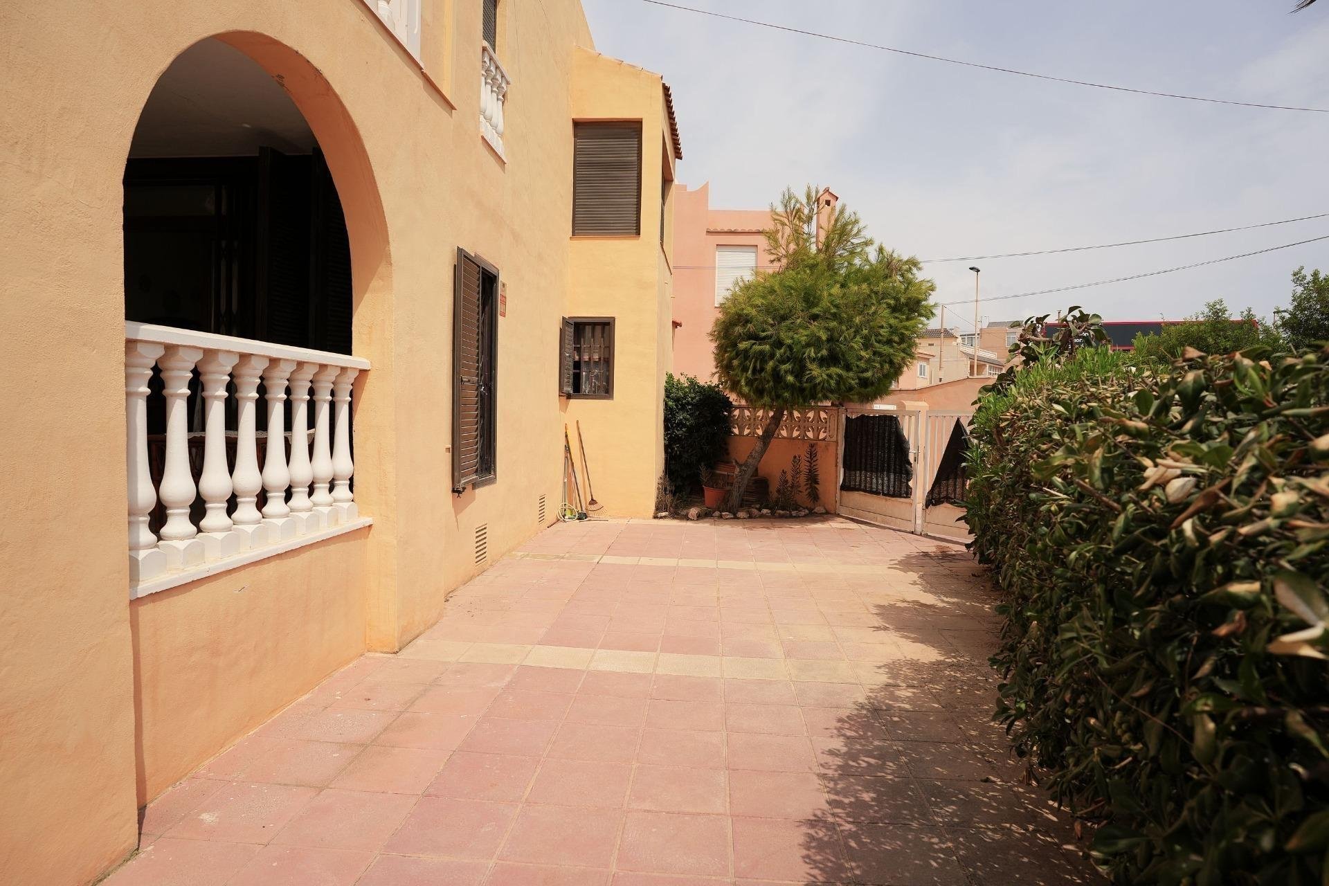 Talo Torrevieja, Alicante, Espanja 2 makuuhuonetta, 83 m2 No. 193362