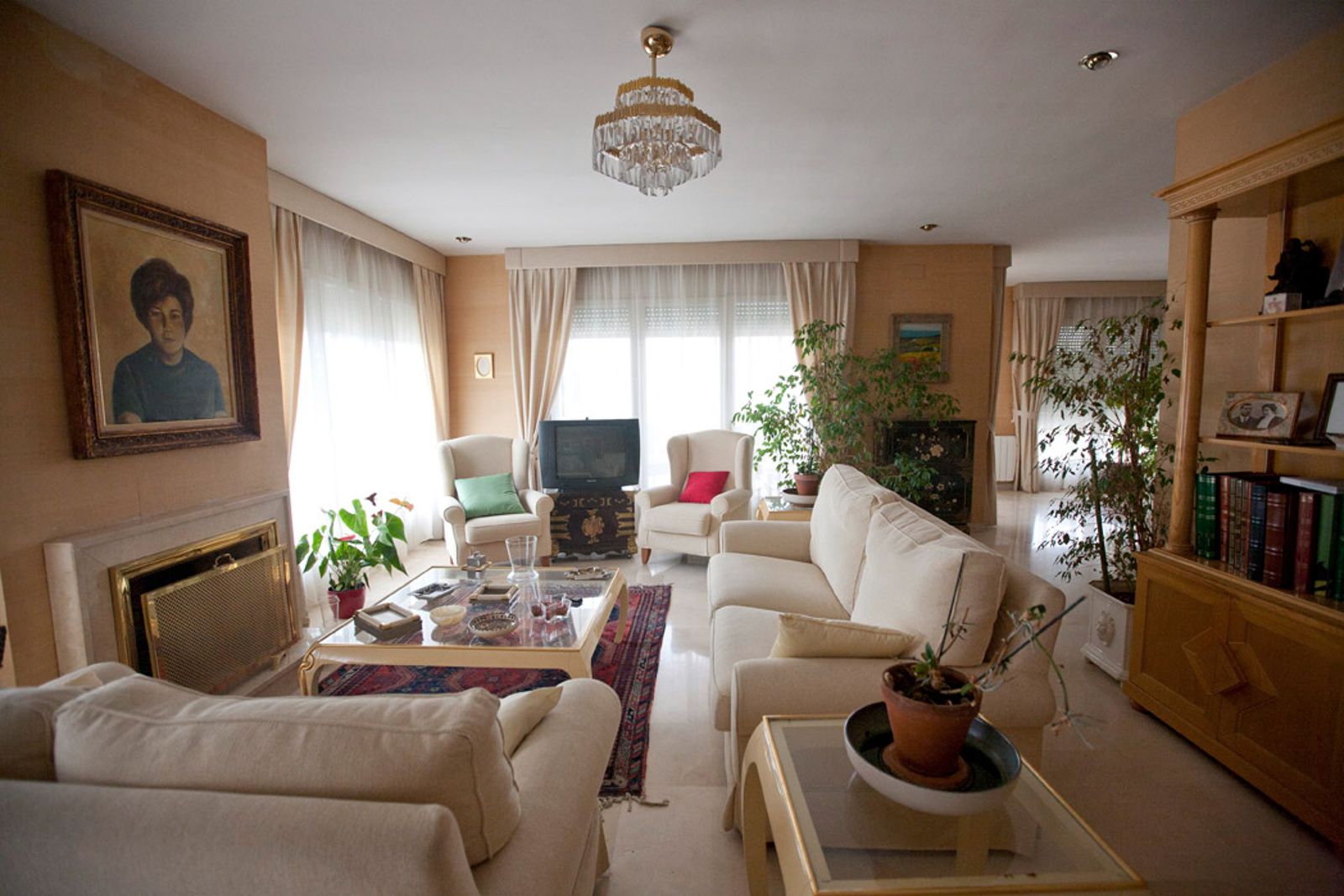 Talo Espanja 7 makuuhuonetta, 836 m2 No. 167348