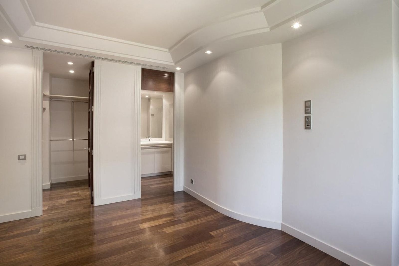 House à Alella, Barcelona, Espagne 5 chambres, 1001 m2 No. 167349