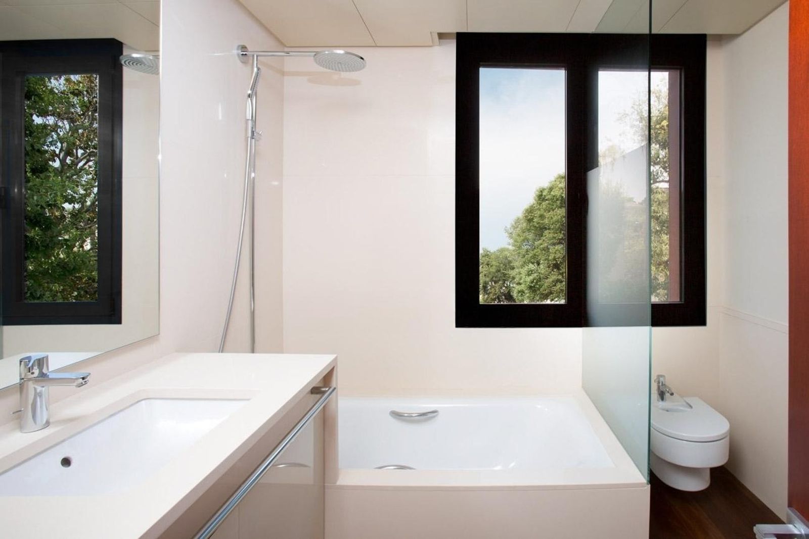 House à Alella, Barcelona, Espagne 5 chambres, 1001 m2 No. 167349