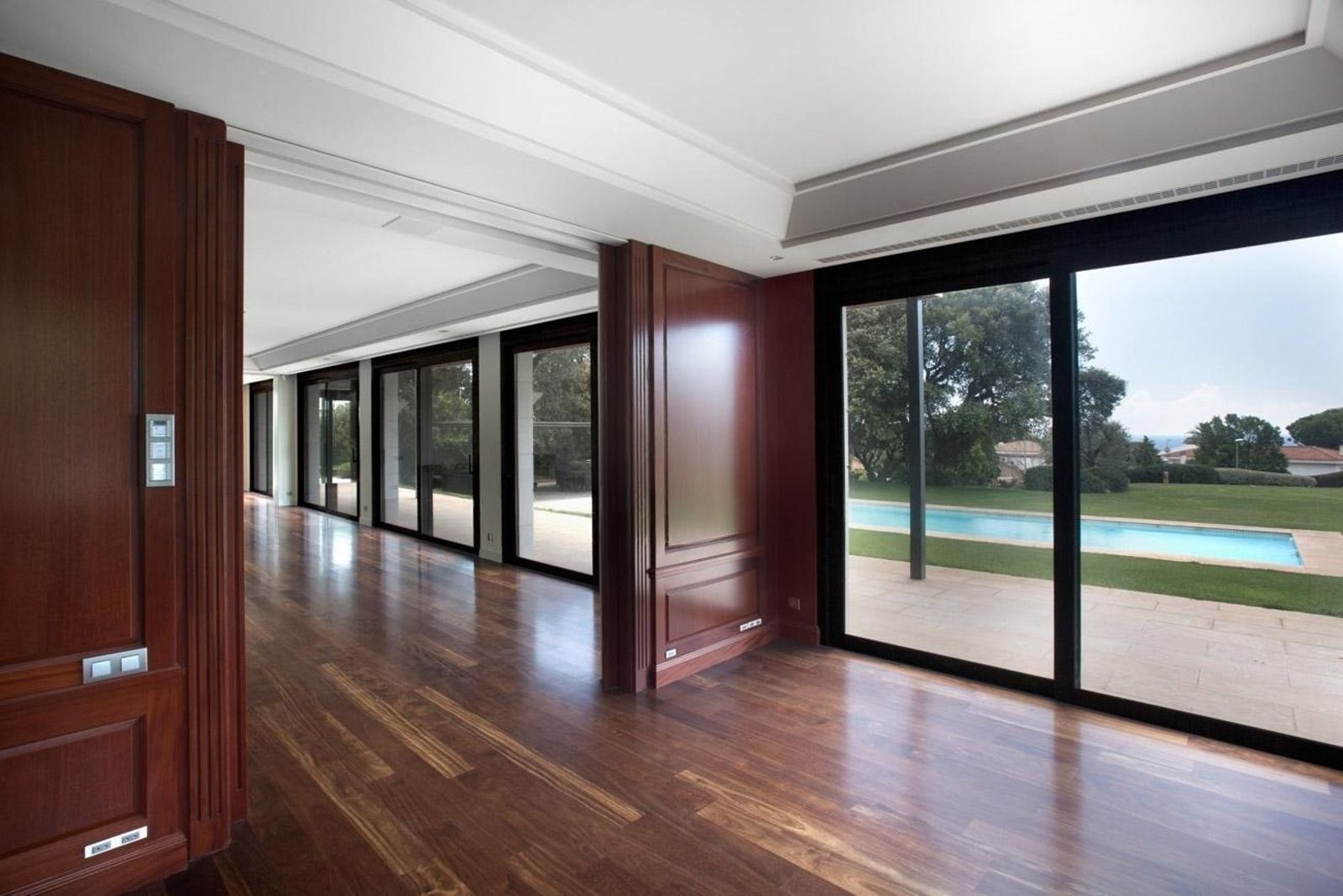 House à Alella, Barcelona, Espagne 5 chambres, 1001 m2 No. 167349