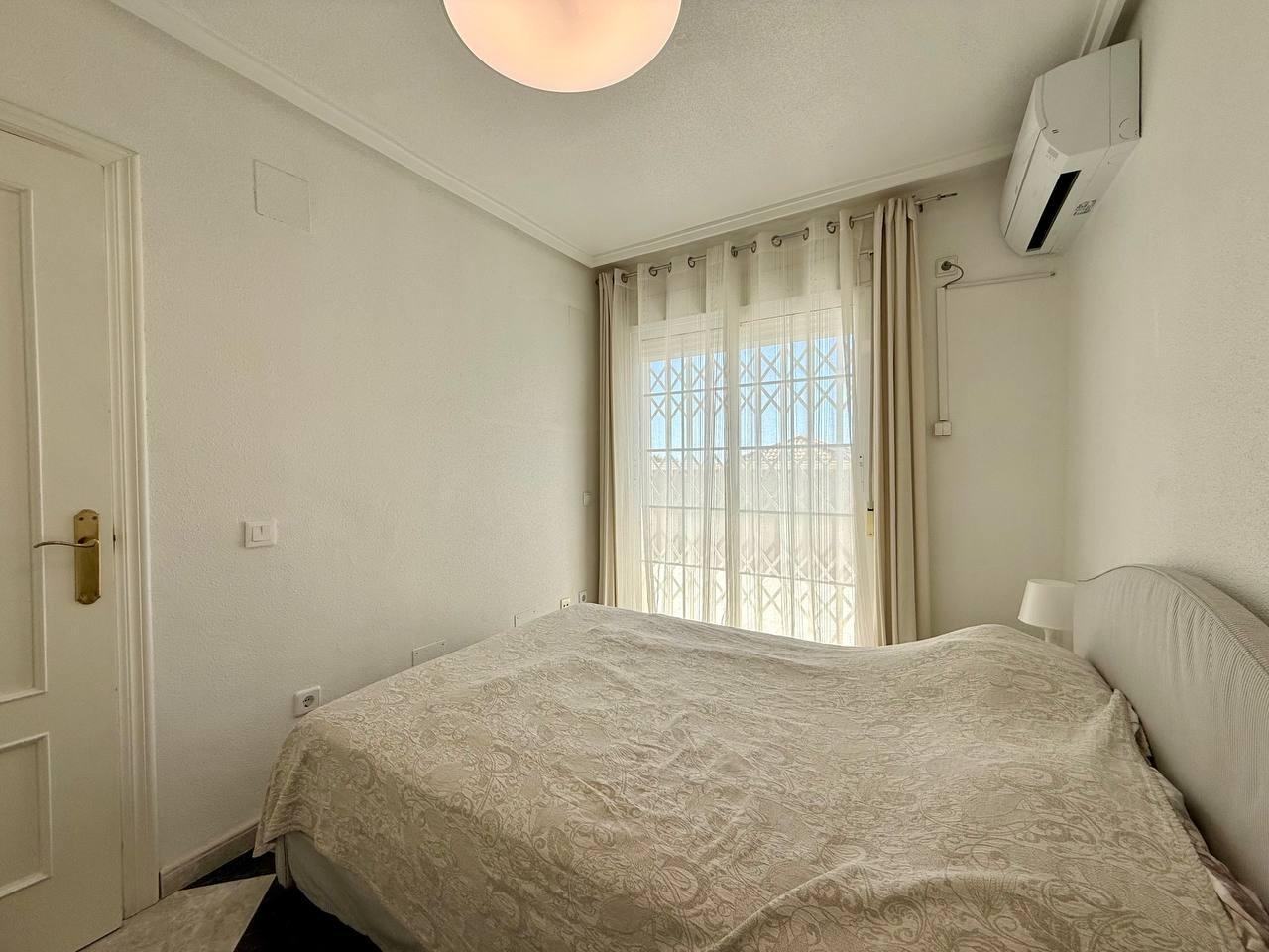 Villa a Playa Flamenca II, Alicante, Spagna 4 camere da letto, 191 mq. N° 191635
