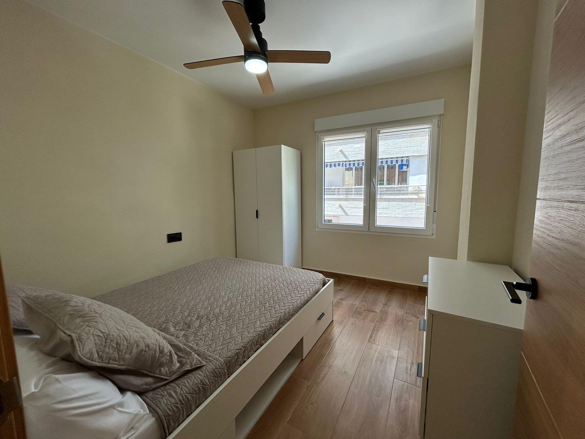 Huoneisto Torrevieja, Alicante, Espanja 3 makuuhuonetta, 94 m2 No. 191640