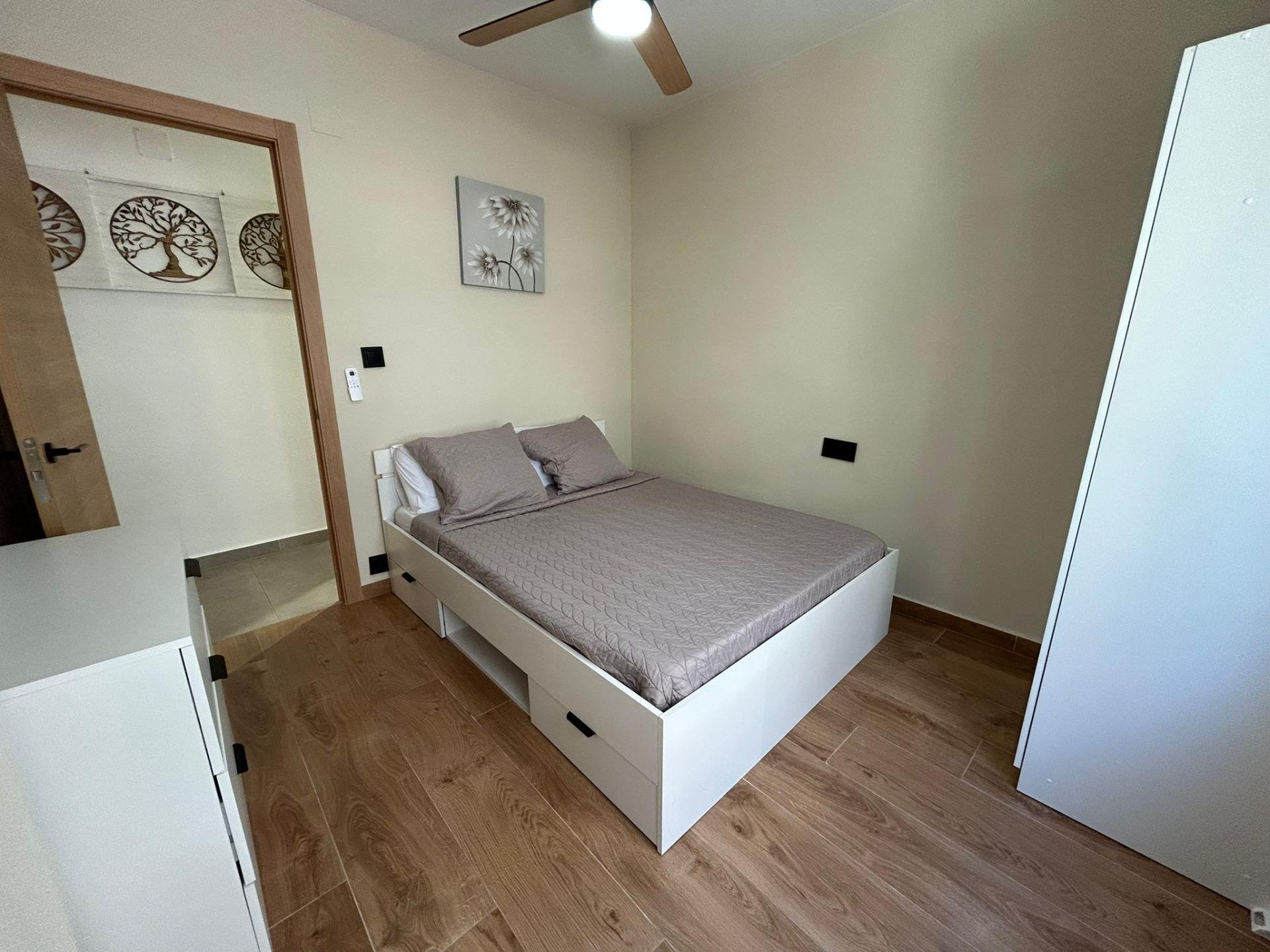 Huoneisto Torrevieja, Alicante, Espanja 3 makuuhuonetta, 94 m2 No. 191640