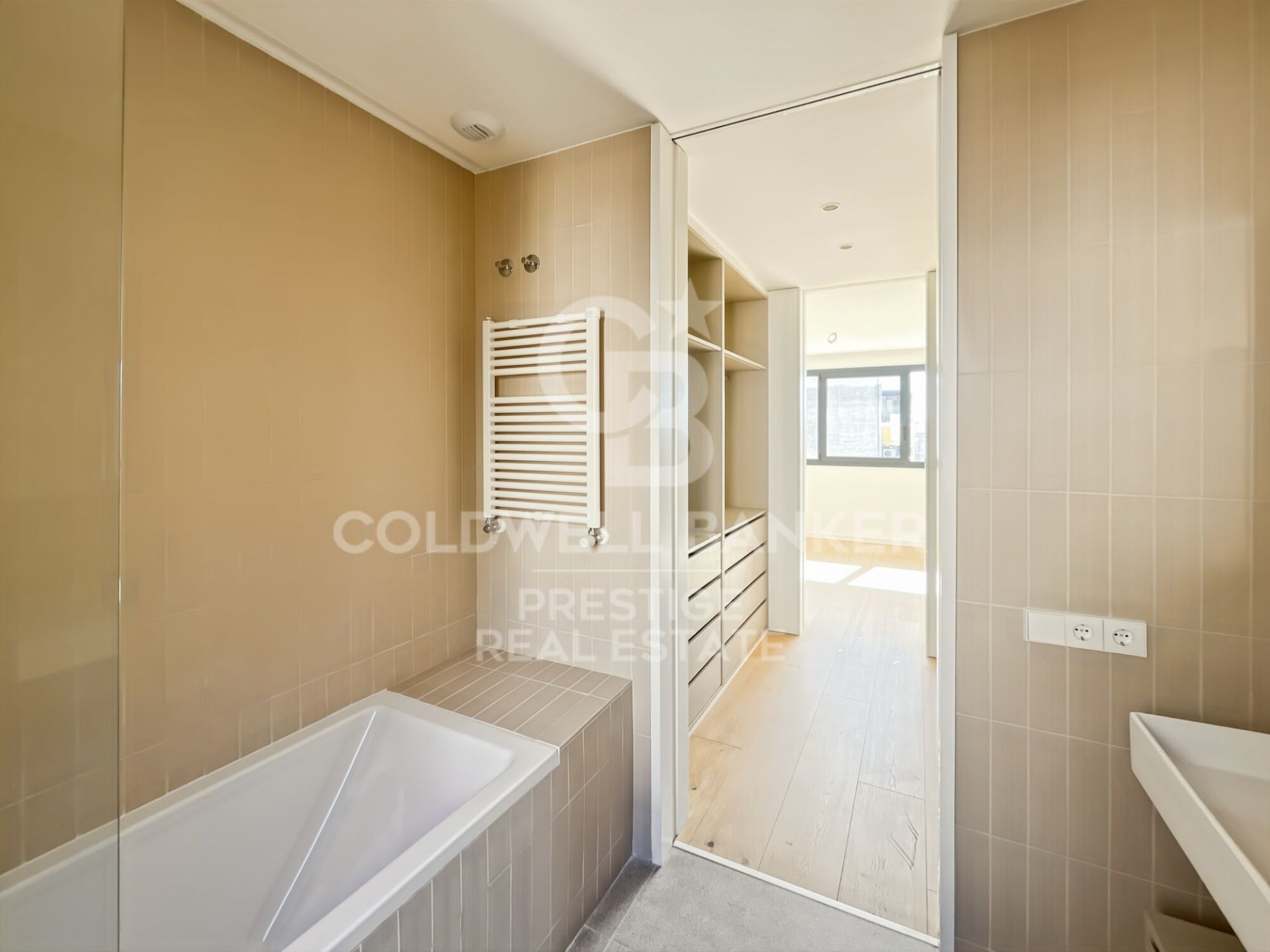 Penthouse à Barcelona, Espagne 2 chambres, 122 m2 No. 160299