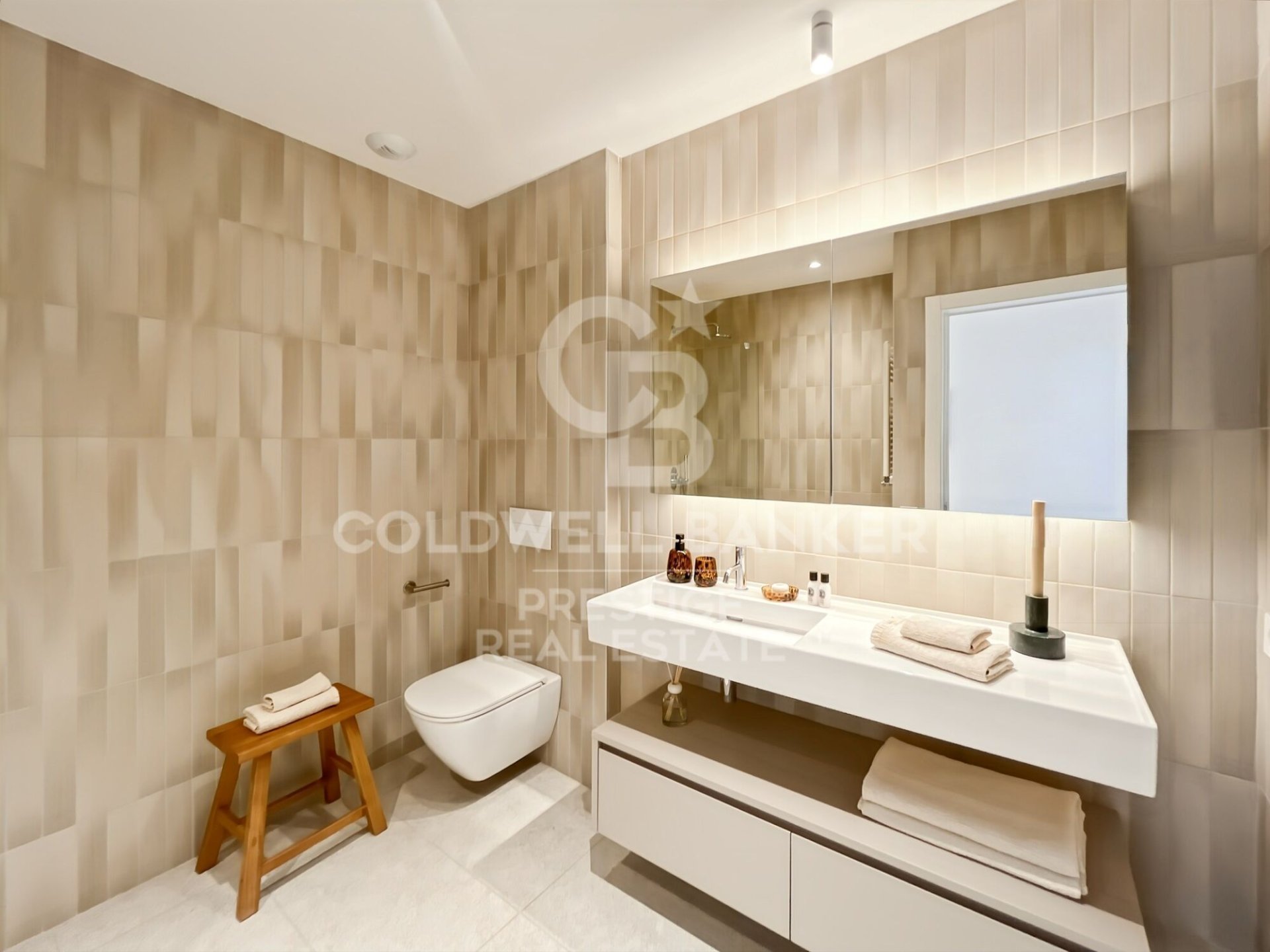 Penthouse à Barcelona, Espagne 2 chambres, 122 m2 No. 160299