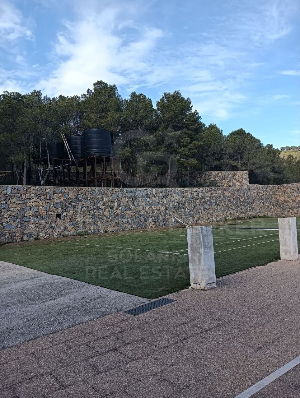 Villa a Polop, Alicante, Spagna 6 camere da letto, 1000 mq. N° 179160