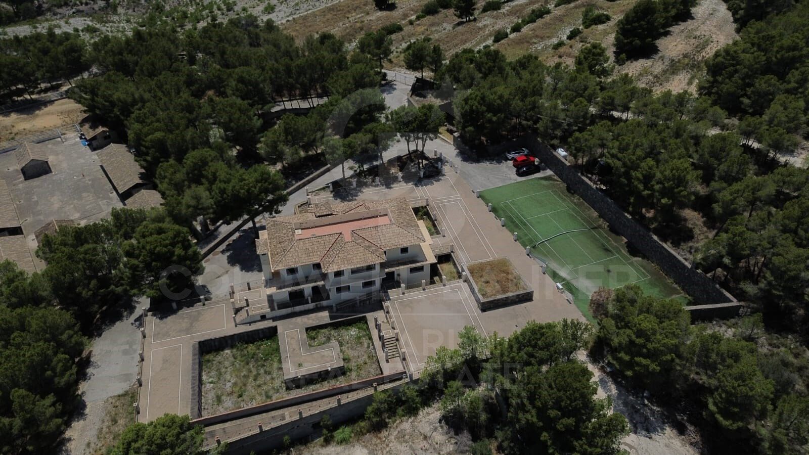 Villa a Polop, Alicante, Spagna 6 camere da letto, 1000 mq. N° 179160