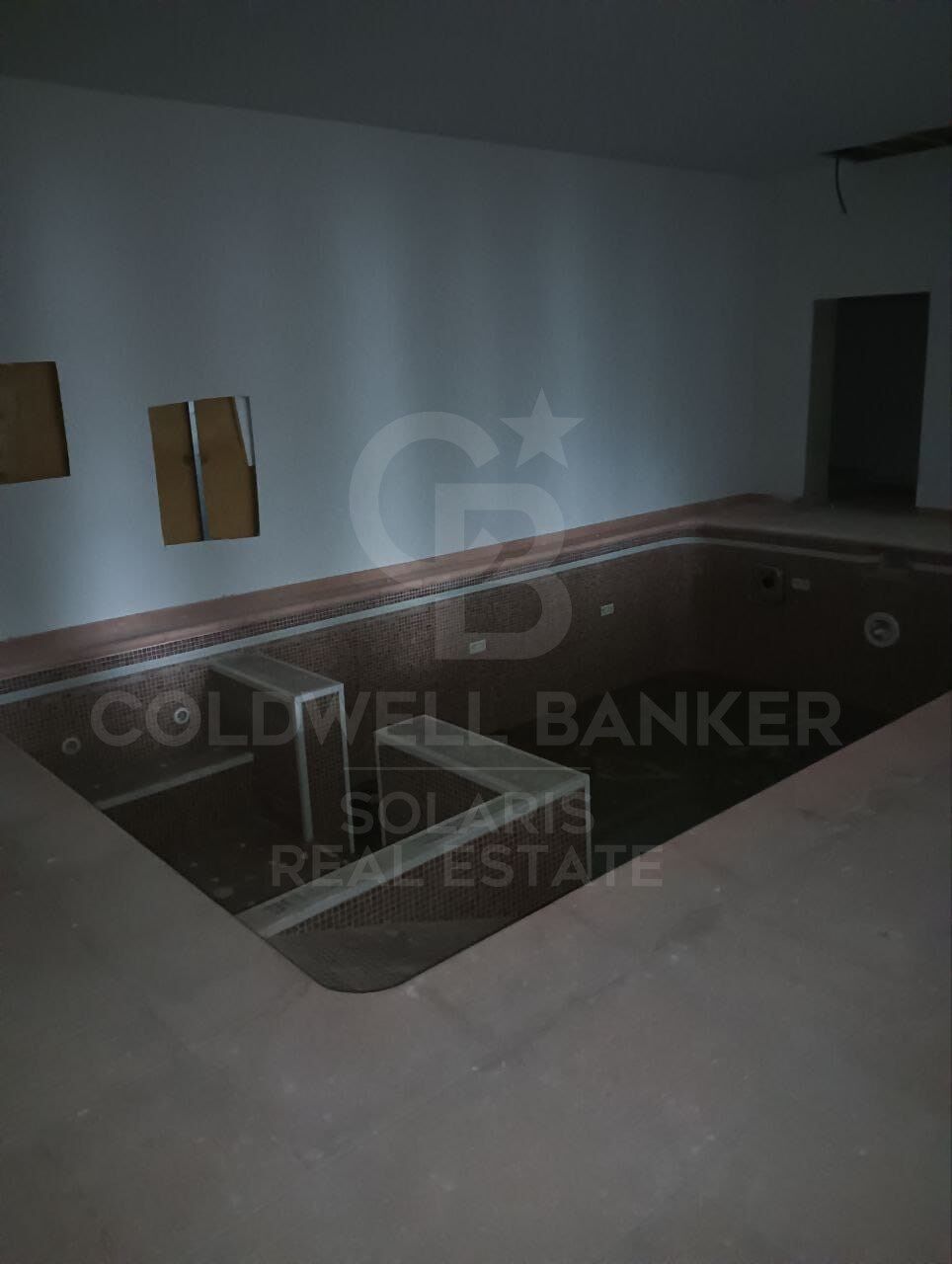 Villa a Polop, Alicante, Spagna 6 camere da letto, 1000 mq. N° 179160