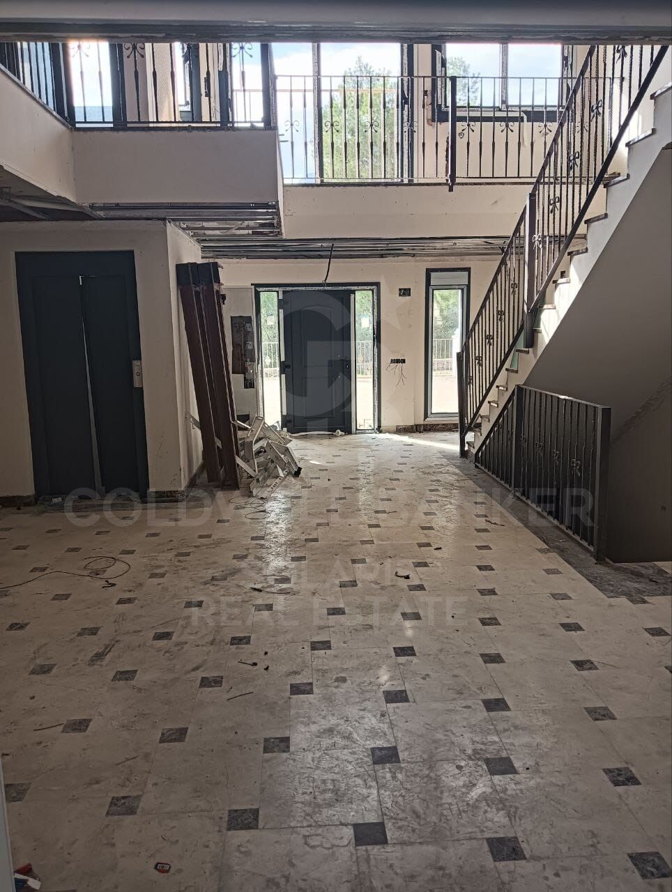 Villa a Polop, Alicante, Spagna 6 camere da letto, 1000 mq. N° 179160