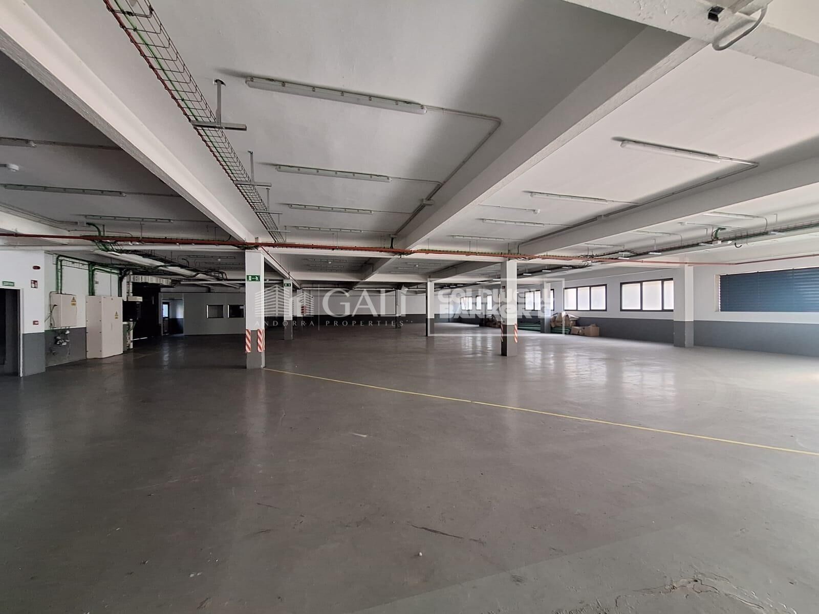 Commercial property in Principado De Andorra (Ninguna Poblacion Tiene C.P.), Lleida, Spain 7623 sq.m. No. 160510