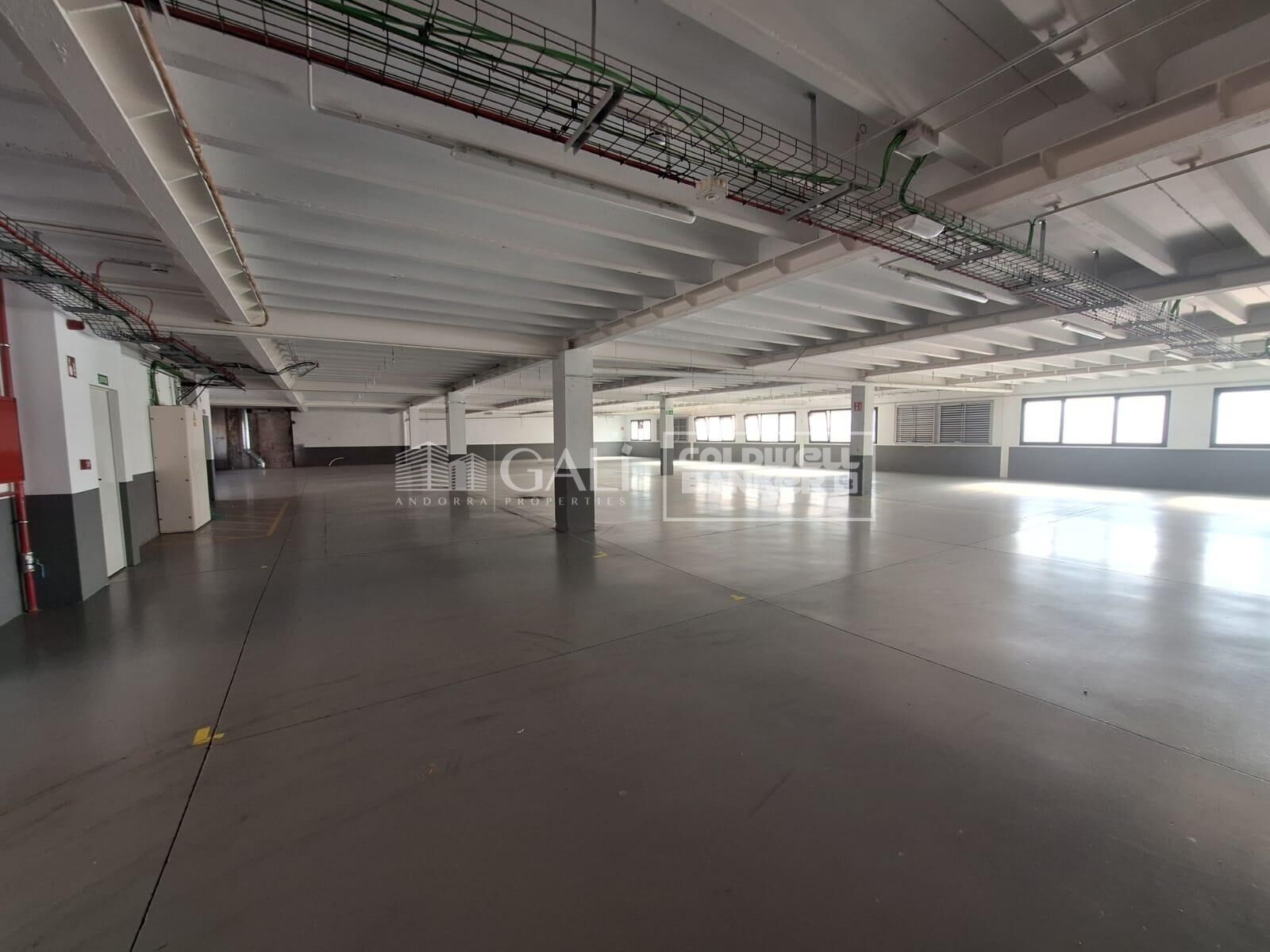 Commercial property in Principado De Andorra (Ninguna Poblacion Tiene C.P.), Lleida, Spain 7623 sq.m. No. 160510