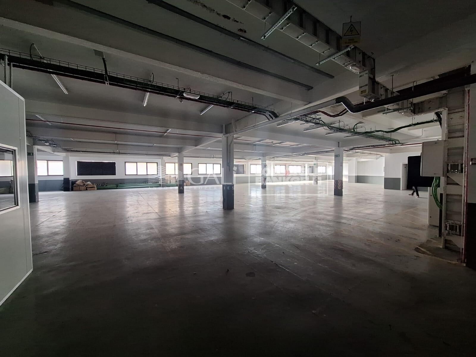 Commercial property in Principado De Andorra (Ninguna Poblacion Tiene C.P.), Lleida, Spain 7623 sq.m. No. 160510