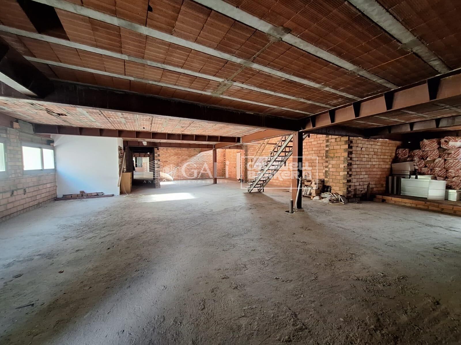 Commercial property in Principado De Andorra (Ninguna Poblacion Tiene C.P.), Lleida, Spain 7623 sq.m. No. 160510