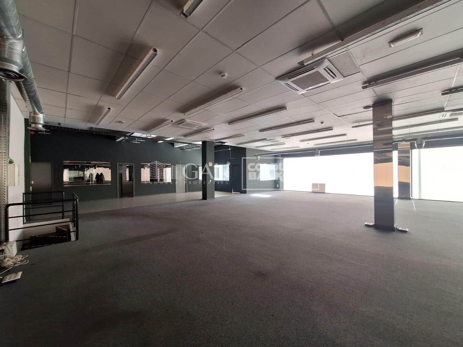 Commercial property in Principado De Andorra (Ninguna Poblacion Tiene C.P.), Lleida, Spain 7623 sq.m. No. 160510