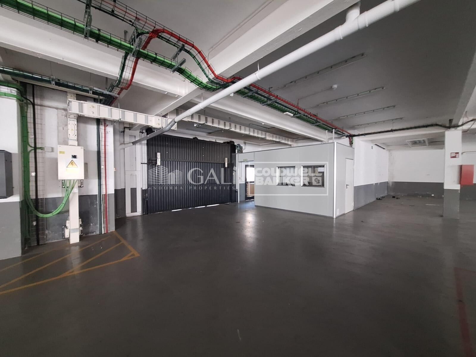 Commercial property in Principado De Andorra (Ninguna Poblacion Tiene C.P.), Lleida, Spain 7623 sq.m. No. 160510