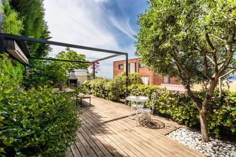 Māja Sant Just Desvern, Barcelona, Spānijā 4 istabas, 178 m2 Nr. 167123