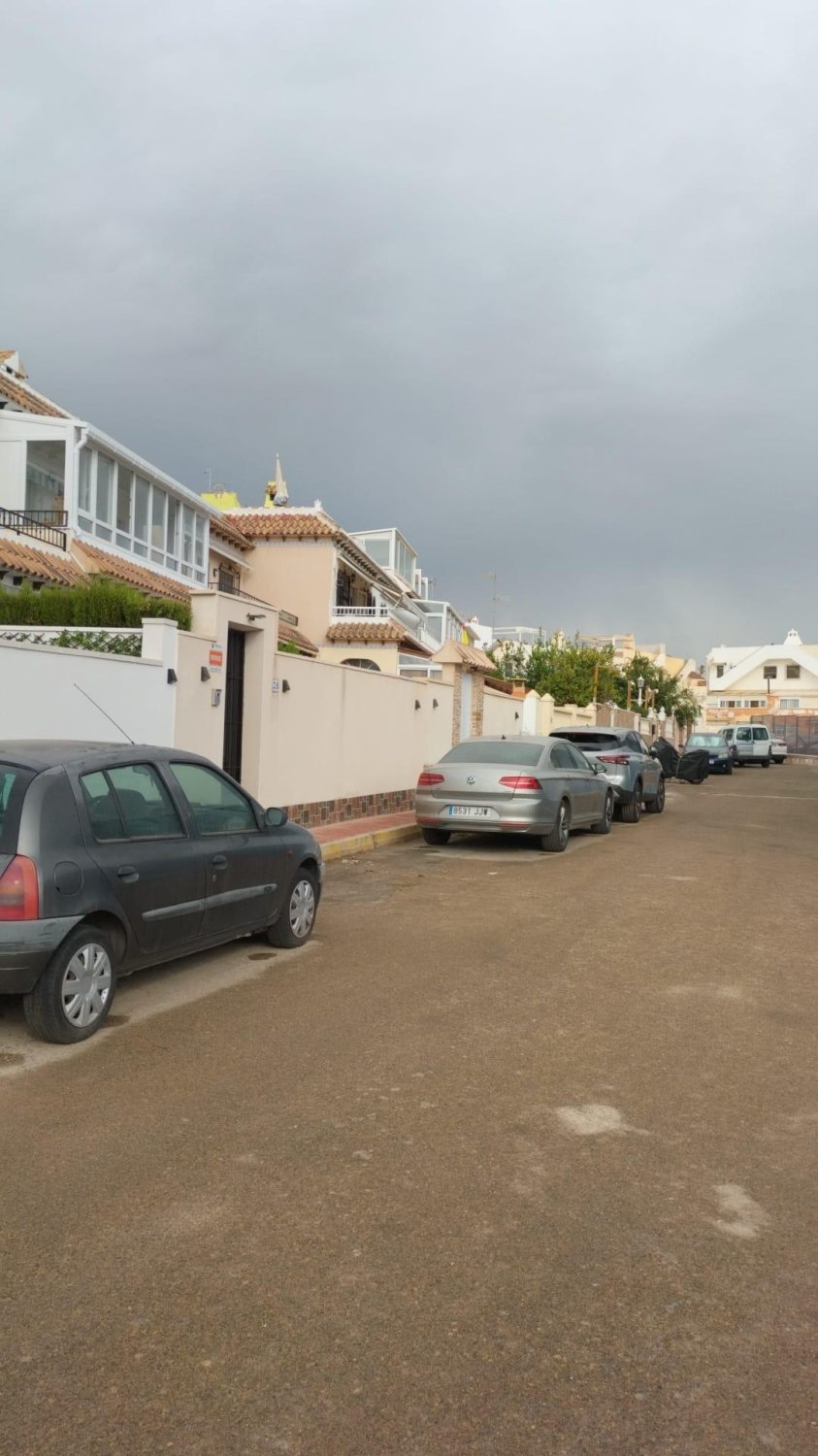 Bungalow en Torrevieja, Alicante, España 2 dormitorios, 50 m2 No. 195967