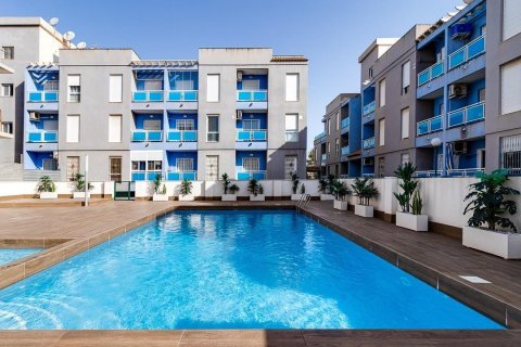 Apartment in Torrevieja, Alicante, Spain 2 bedrooms, 65 sq.m. No. 195966