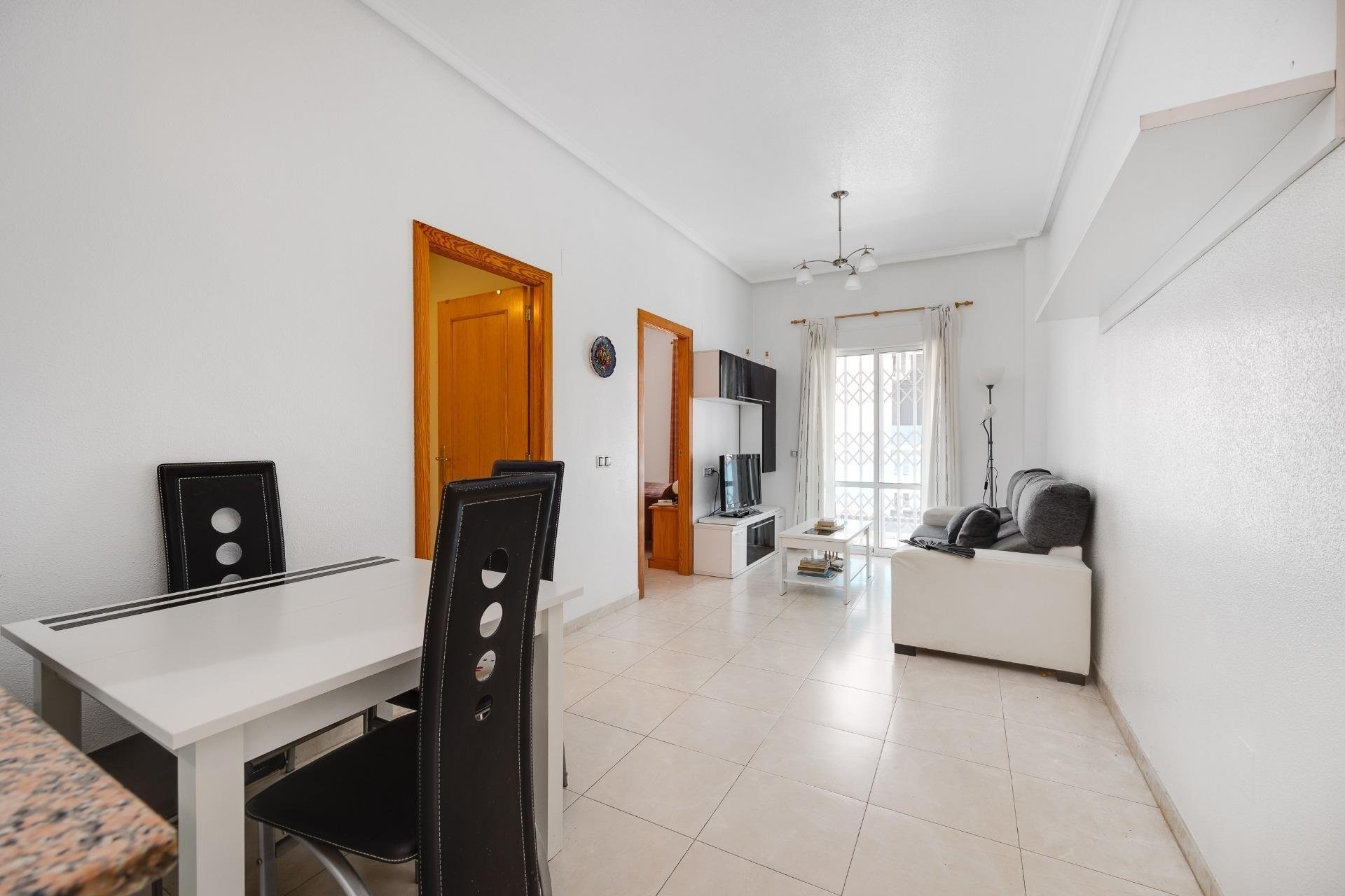 Dzīvoklis Torrevieja, Alicante, Spānijā 2 istabas, 65 m2 Nr. 195966