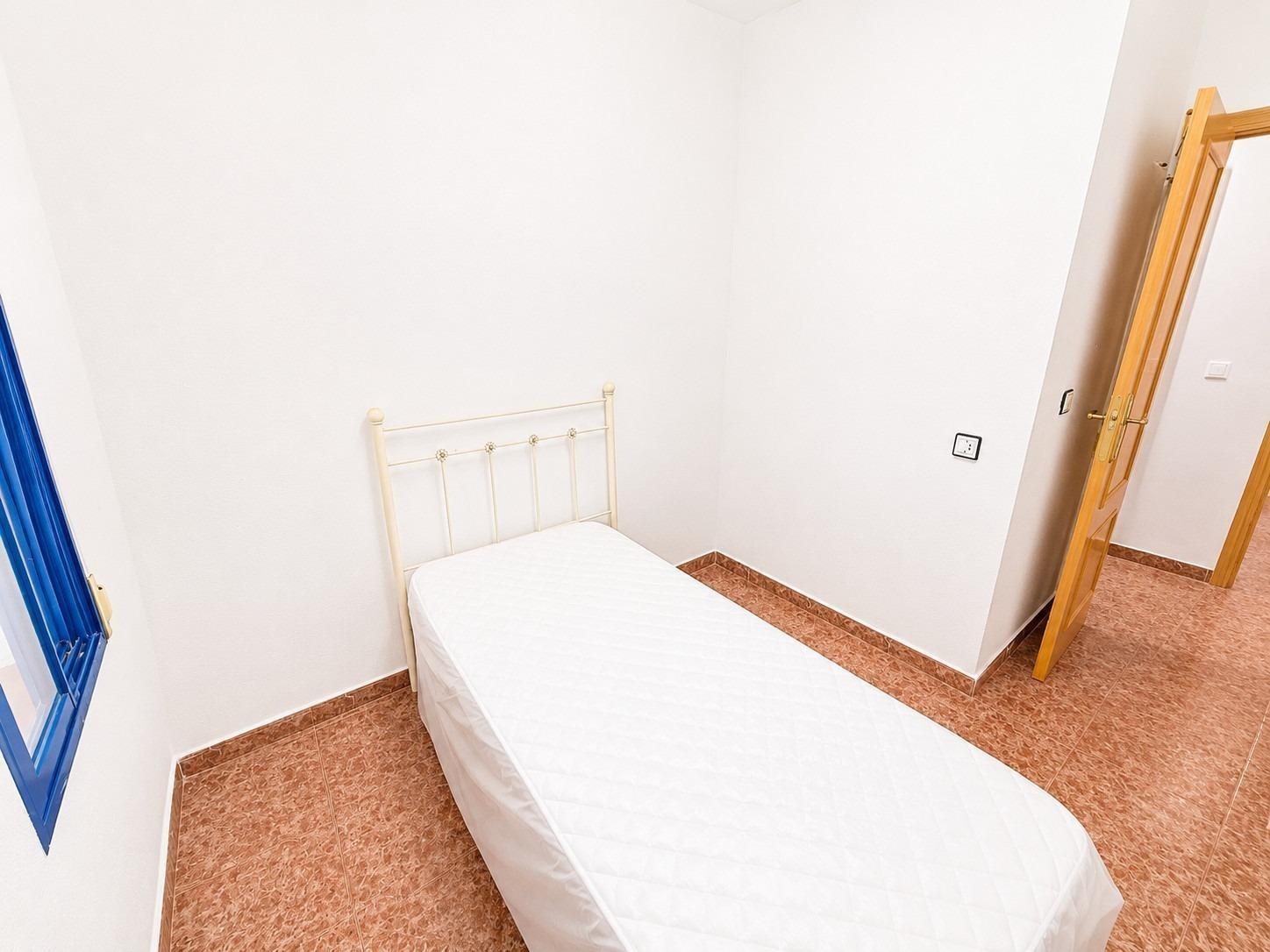Apartamento en Torrevieja, Alicante, España 3 dormitorios, 70 m2 No. 195968