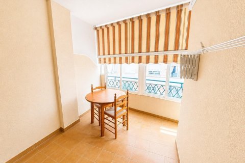Apartment à Torrevieja, Alicante, Espagne 3 chambres, 70 m2 No. 195968