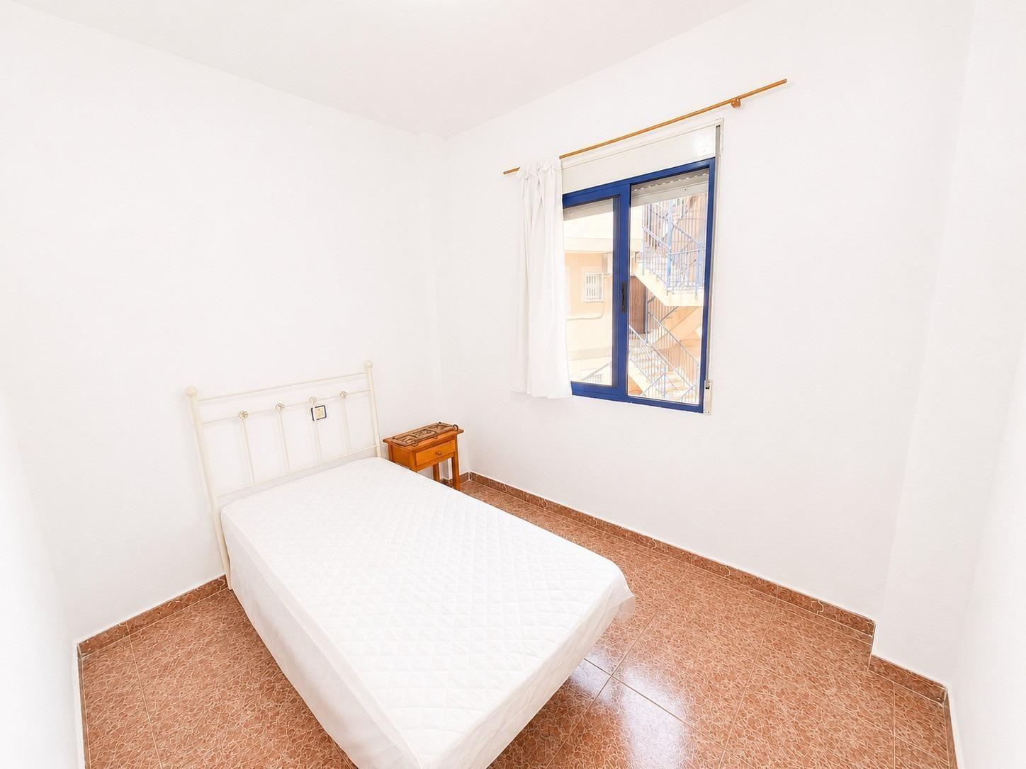 Apartamento en Torrevieja, Alicante, España 3 dormitorios, 70 m2 No. 195968