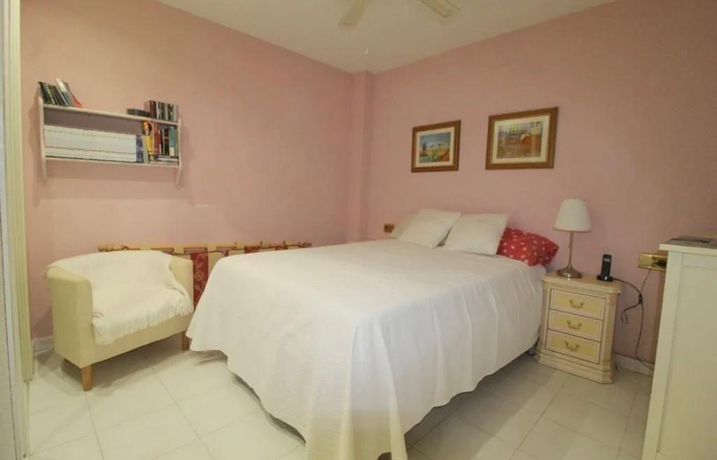 Apartamento en Torrevieja, Alicante, España 2 dormitorios, 90 m2 No. 195965