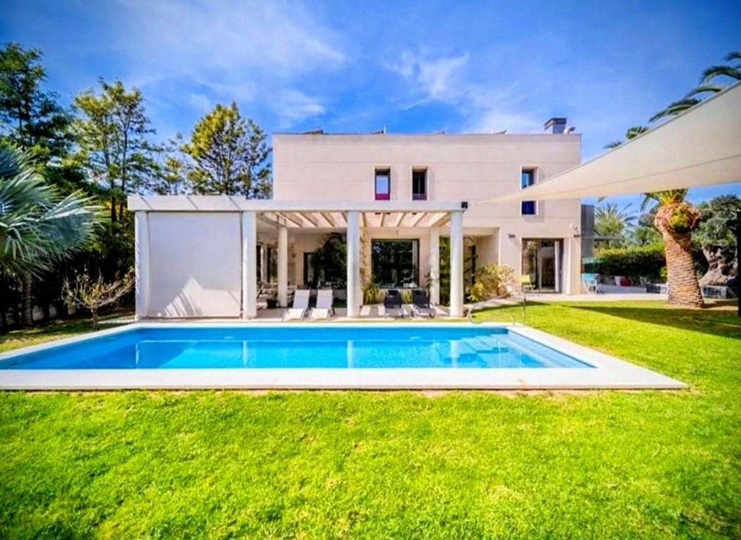 Villa in Alicante, Spain 5 bedrooms, 700 sq.m. No. 181184