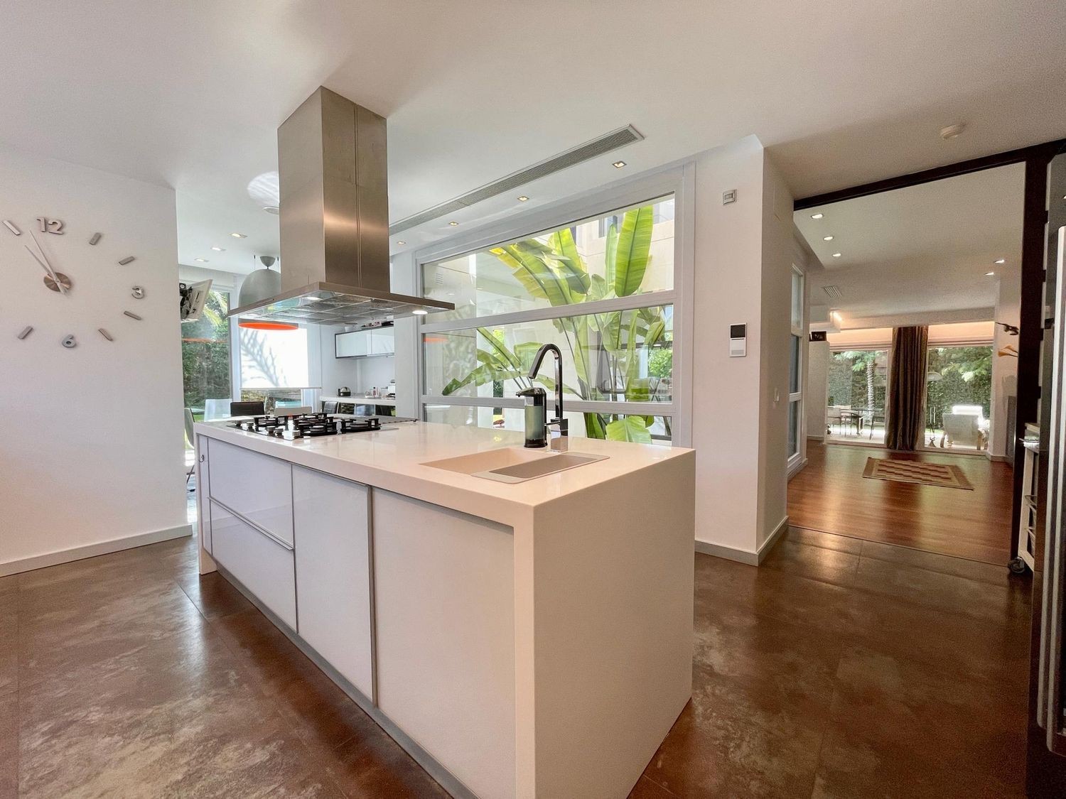 Villa in Alicante, Spain 5 bedrooms, 700 sq.m. No. 181184