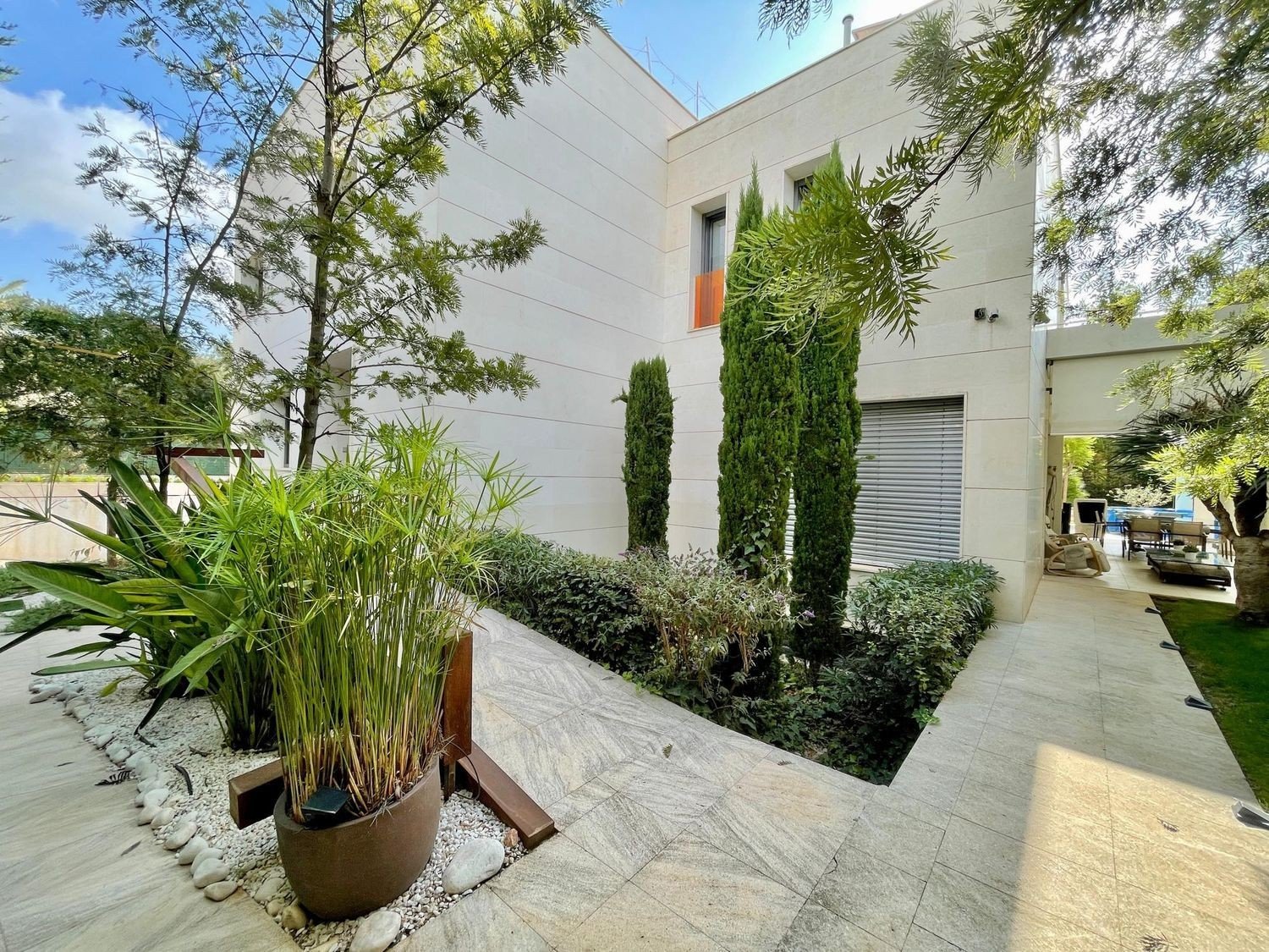 Villa in Alicante, Spain 5 bedrooms, 700 sq.m. No. 181184