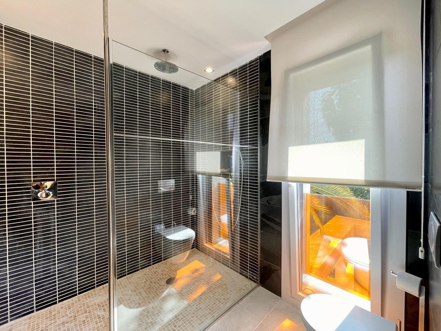 Villa in Alicante, Spain 5 bedrooms, 700 sq.m. No. 181184