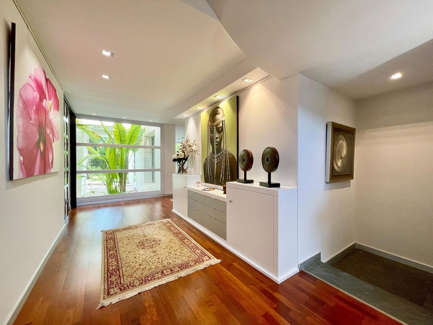 Villa in Alicante, Spain 5 bedrooms, 700 sq.m. No. 181184