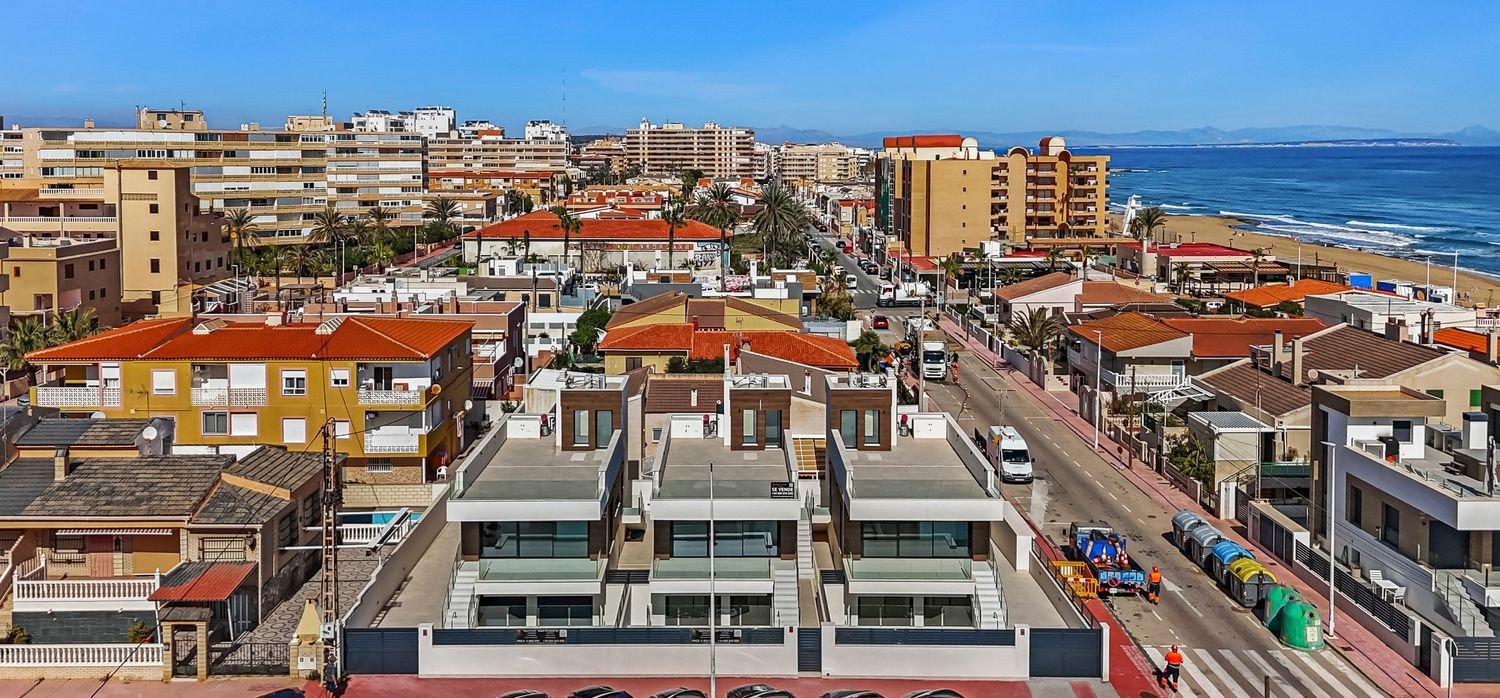 Villa Torrevieja, Alicante, Spānijā 4 istabas, 156 m2 Nr. 180231