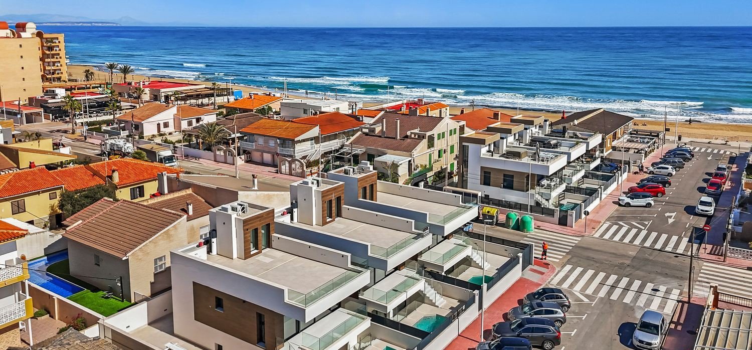 Villa Torrevieja, Alicante, Spānijā 4 istabas, 156 m2 Nr. 180231