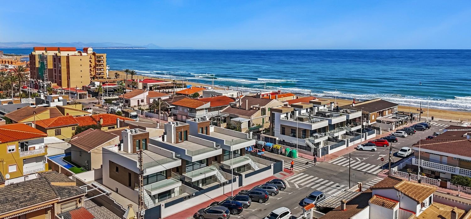Villa Torrevieja, Alicante, Spānijā 4 istabas, 156 m2 Nr. 180231